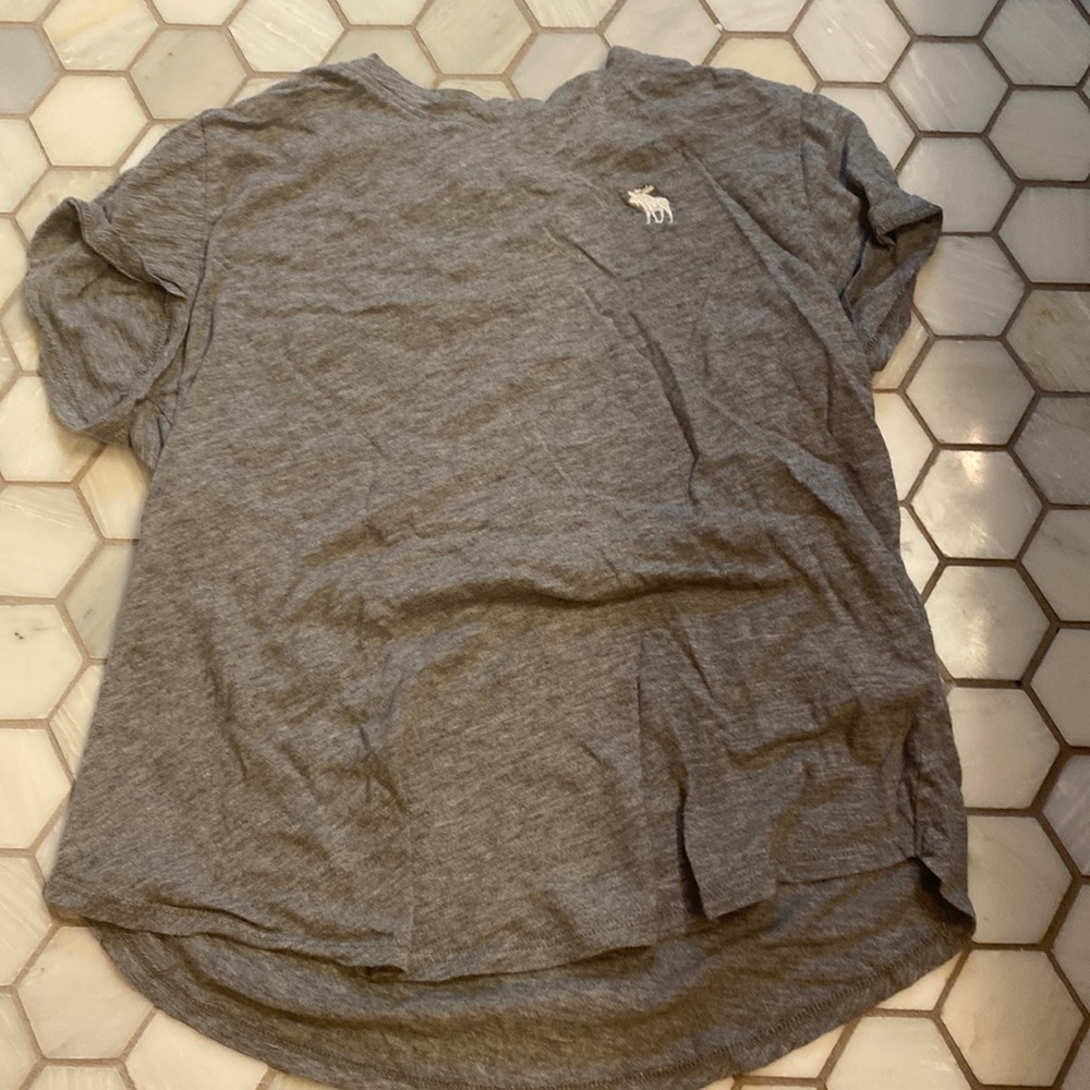 Abercrombie and finch t-shirt